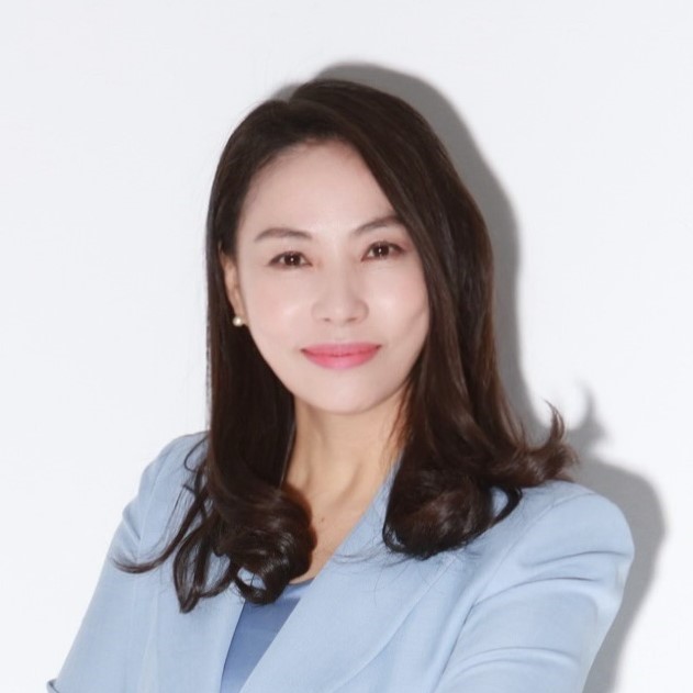 연하늘 상반신 사진 1